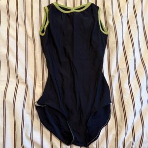 Xs/S Yumiko Black Leo with green trim